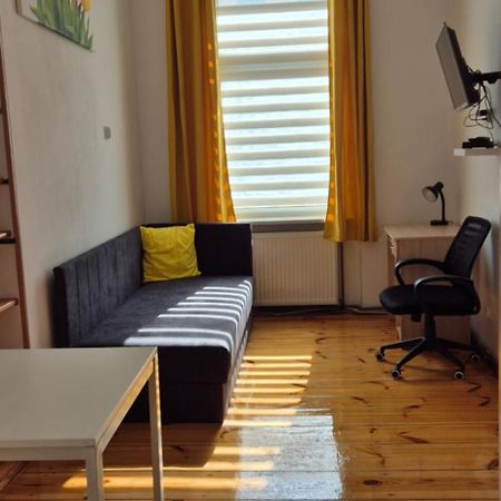 Hostel Tulip - Pokoj Jednoosobowy Nr 3 Ze Wspolna Lazienka I Kuchnia ชเตชชิน ภายนอก รูปภาพ