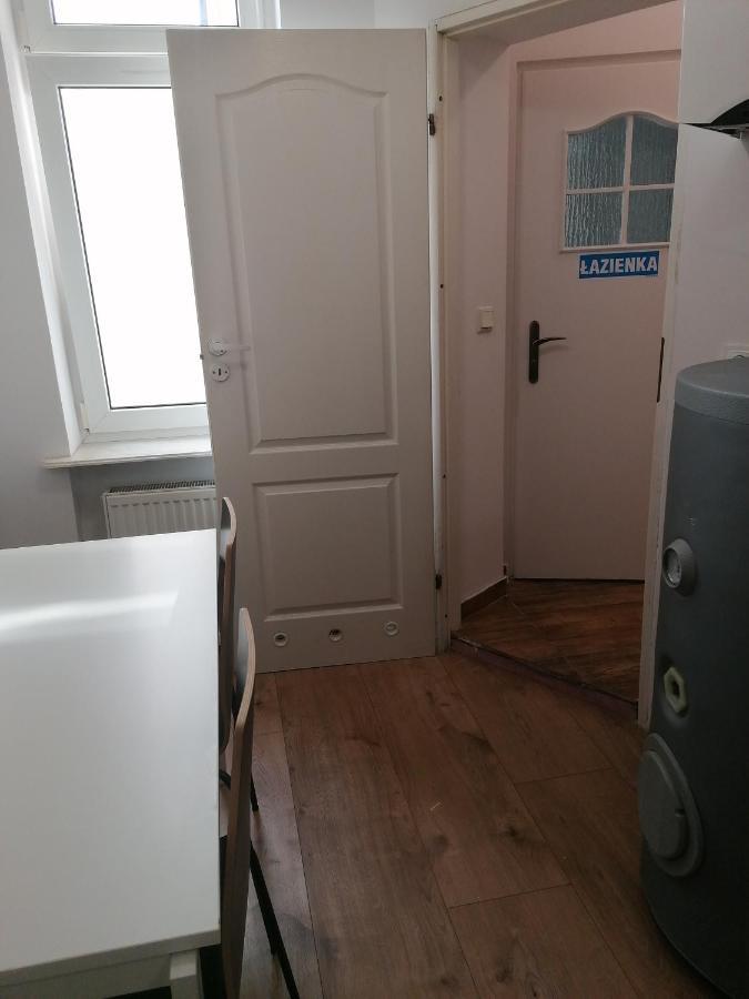 Hostel Tulip - Pokoj Jednoosobowy Nr 3 Ze Wspolna Lazienka I Kuchnia ชเตชชิน ภายนอก รูปภาพ