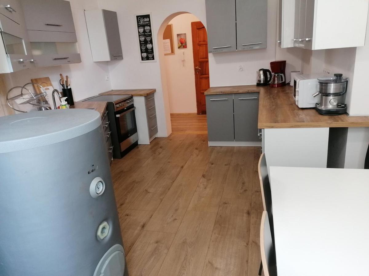 Hostel Tulip - Pokoj Jednoosobowy Nr 3 Ze Wspolna Lazienka I Kuchnia ชเตชชิน ภายนอก รูปภาพ