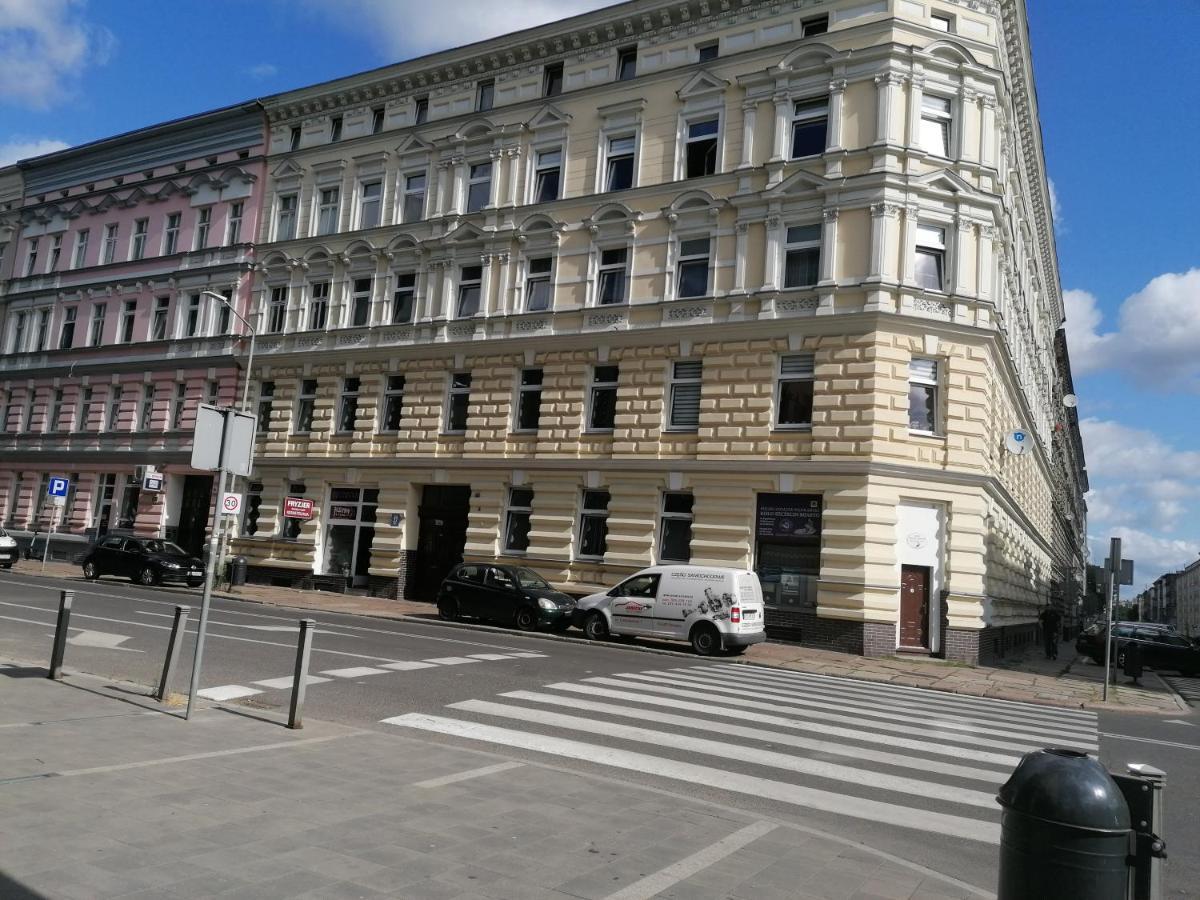 Hostel Tulip - Pokoj Jednoosobowy Nr 3 Ze Wspolna Lazienka I Kuchnia ชเตชชิน ภายนอก รูปภาพ