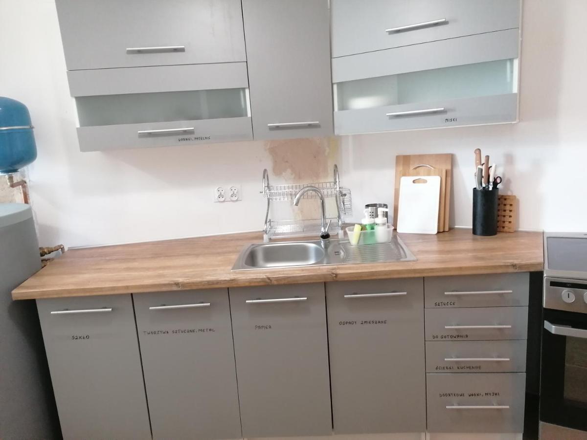 Hostel Tulip - Pokoj Jednoosobowy Nr 3 Ze Wspolna Lazienka I Kuchnia ชเตชชิน ภายนอก รูปภาพ