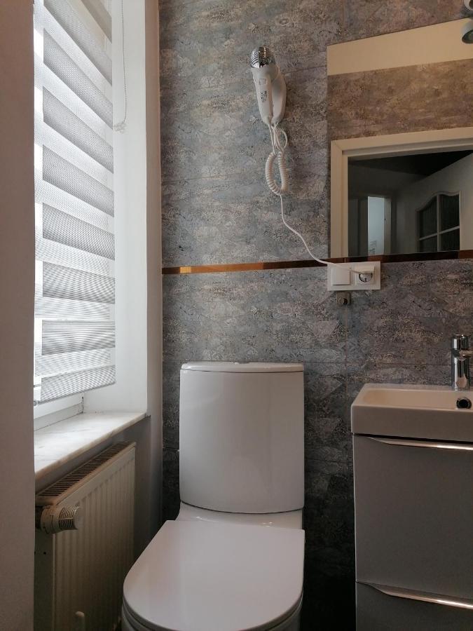 Hostel Tulip - Pokoj Jednoosobowy Nr 3 Ze Wspolna Lazienka I Kuchnia ชเตชชิน ภายนอก รูปภาพ